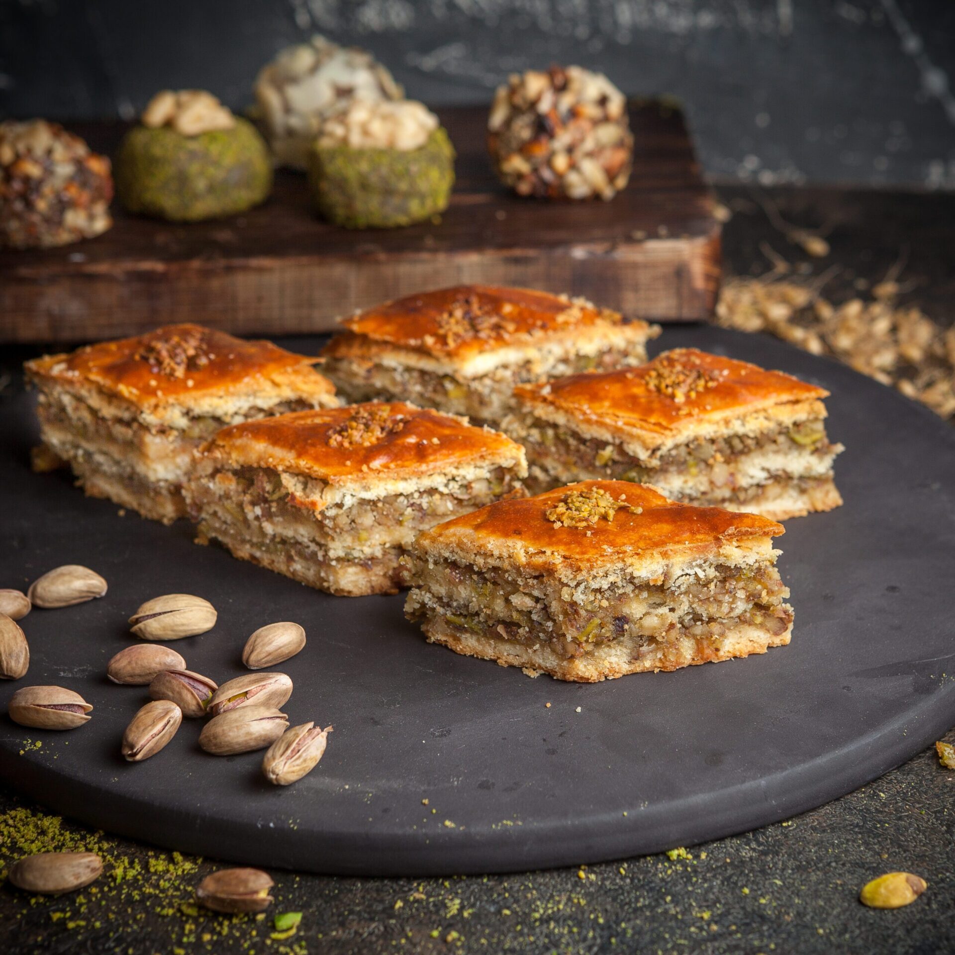 Easy Baklava Cake Recipe