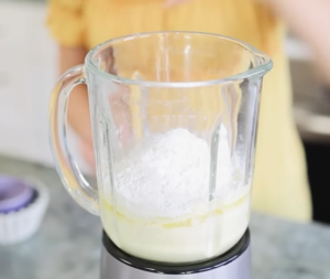 put sugar, cocunot milk etc in a mixi jar